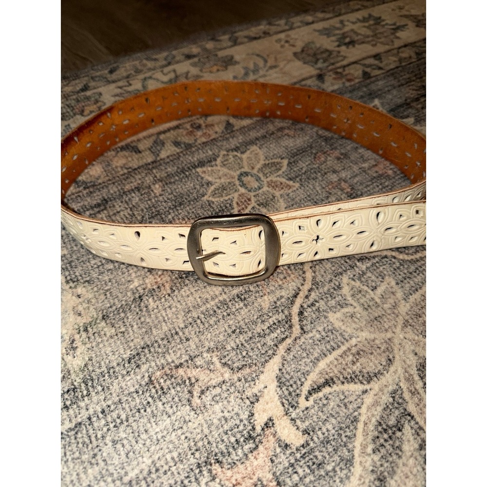 Vintage Fossil White Laser Cut Perforated Leather Belt with Silver Buckle